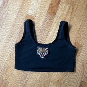 adika crop top